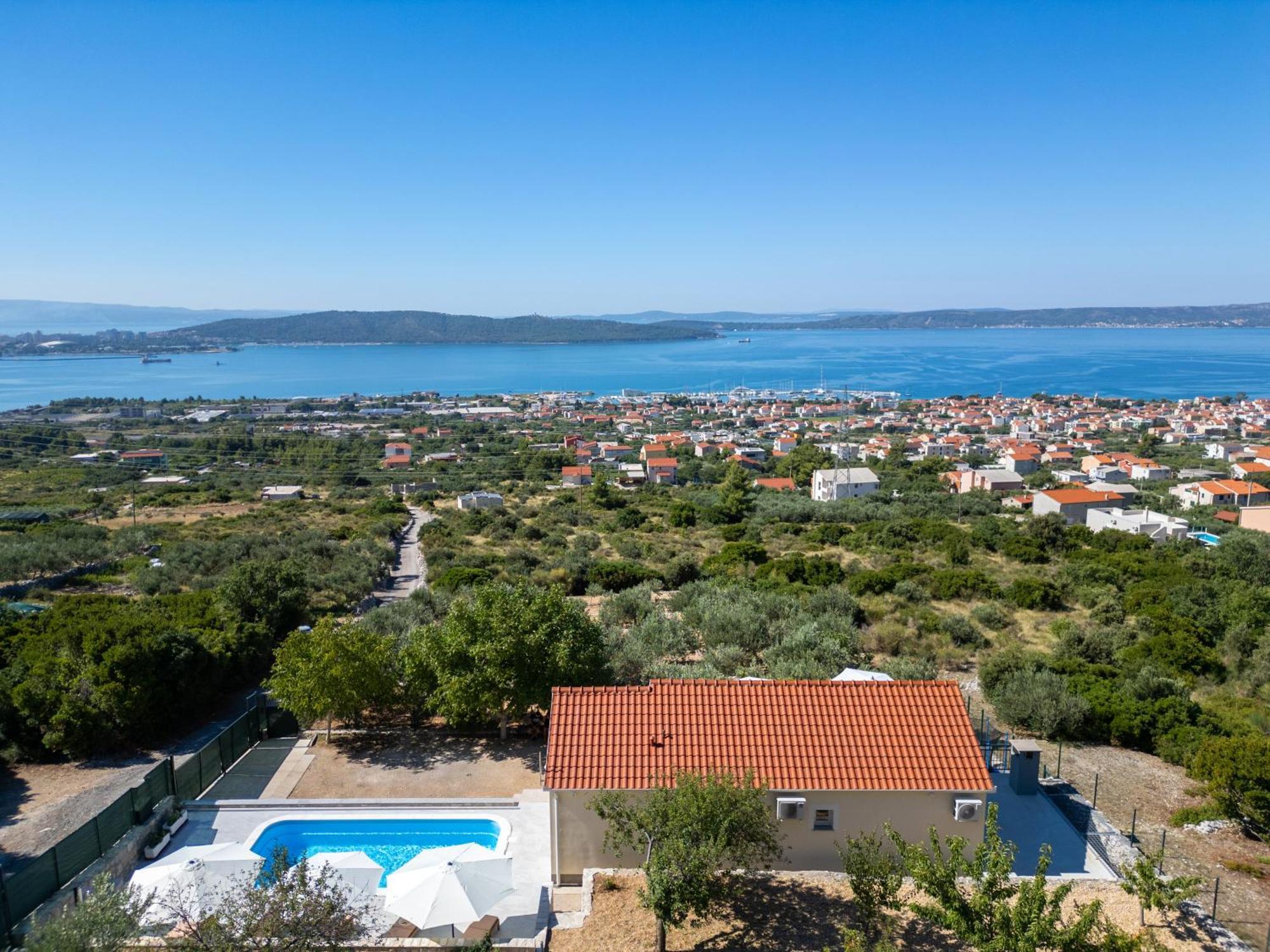 Private Villa Golden Hour With A View Of Split Area Kaštel Sućurac Exterior foto