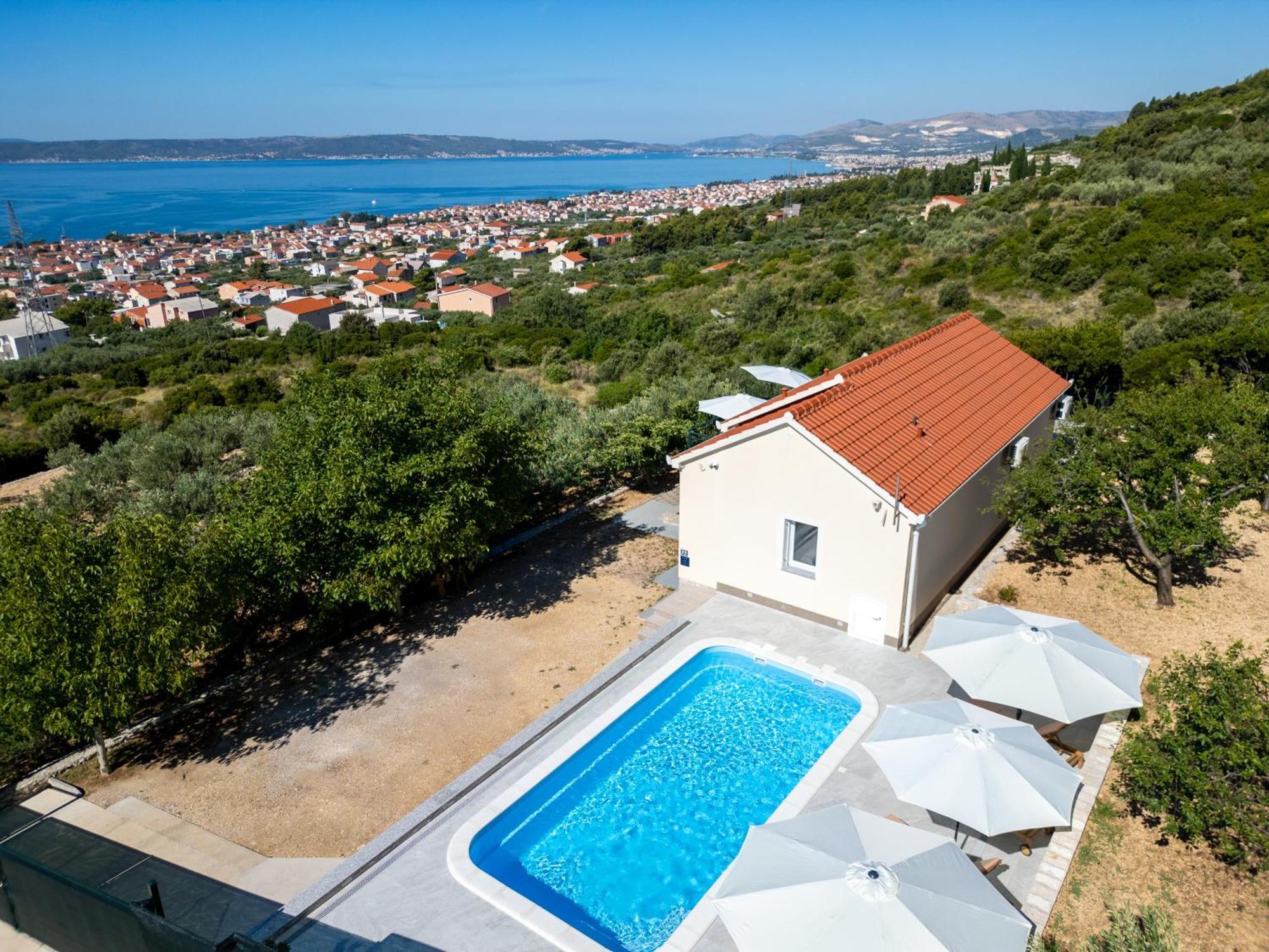 Private Villa Golden Hour With A View Of Split Area Kaštel Sućurac Exterior foto