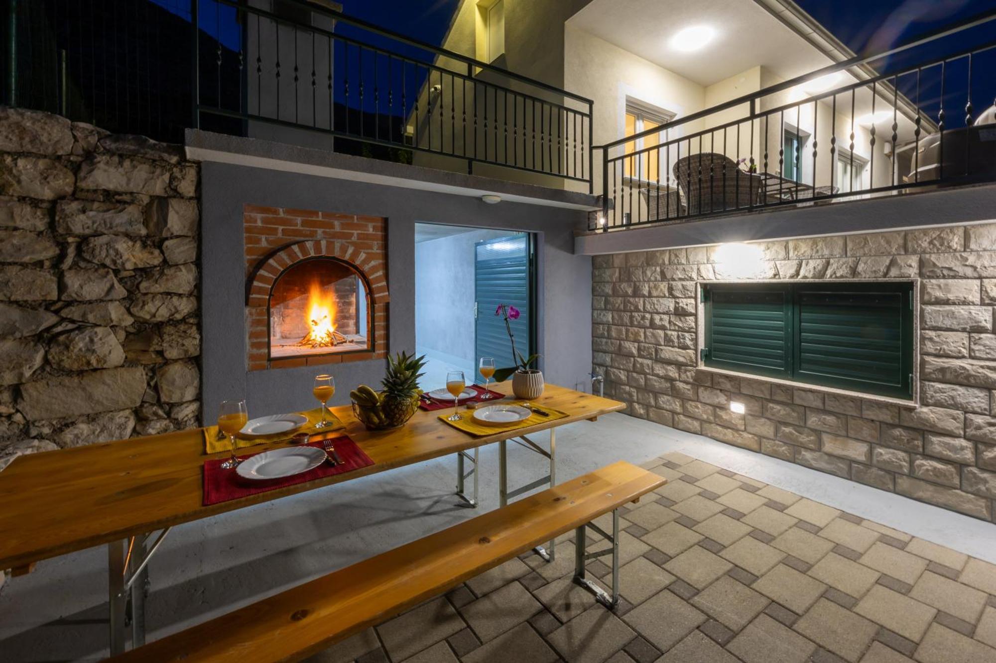 Private Villa Golden Hour With A View Of Split Area Kaštel Sućurac Exterior foto