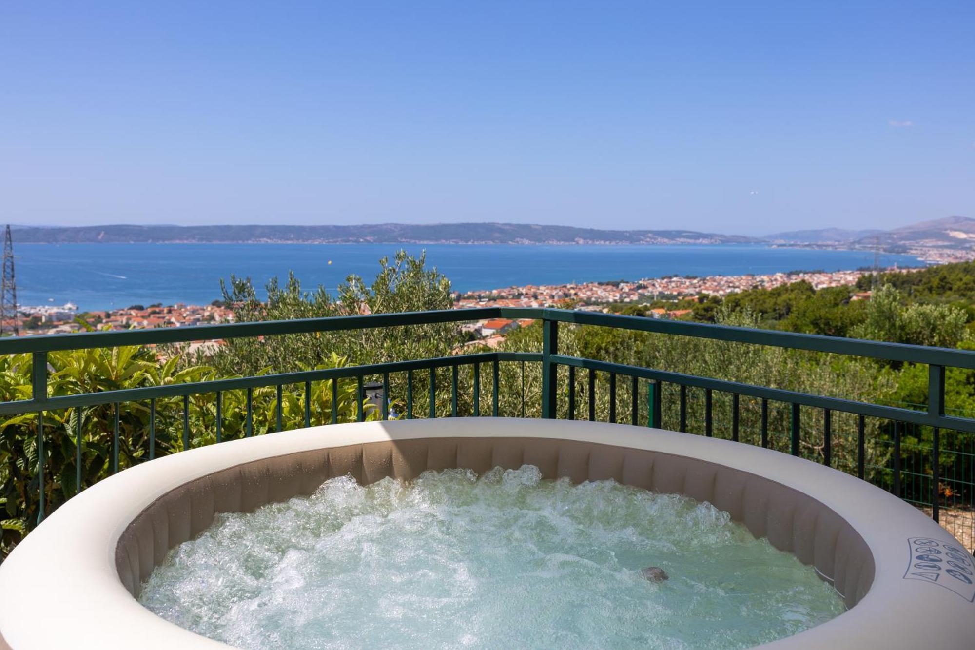 Private Villa Golden Hour With A View Of Split Area Kaštel Sućurac Exterior foto
